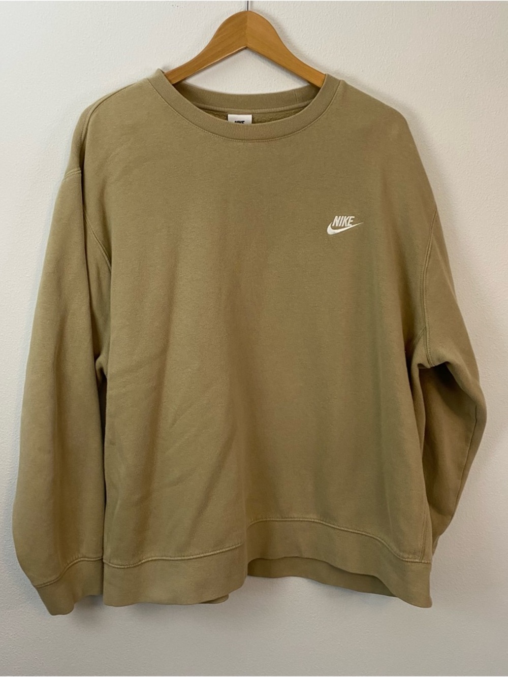 Nike Tan Crewneck Pullover Sweatshirt Women’s‎ XL